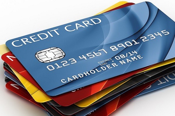 Bùng nổ thẻ tín dụng - người tiêu dùng đang thực sự là thượng đế?